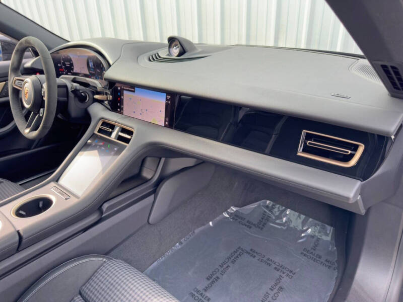 2025 Porsche Taycan 4S