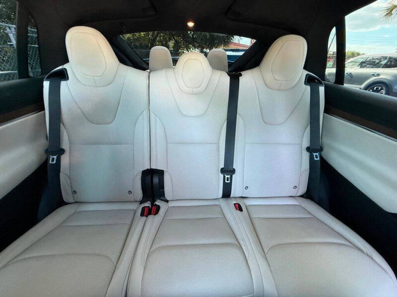2022 Tesla Model X