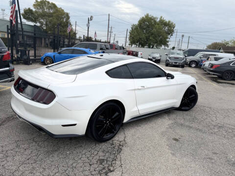 2017 Ford Mustang EcoBoost Premium