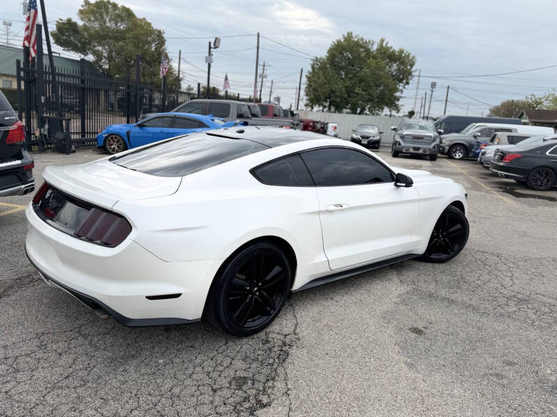 2017 Ford Mustang EcoBoost Premium
