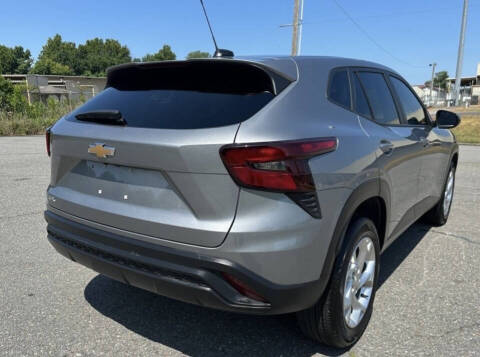 2025 Chevrolet Trax LS