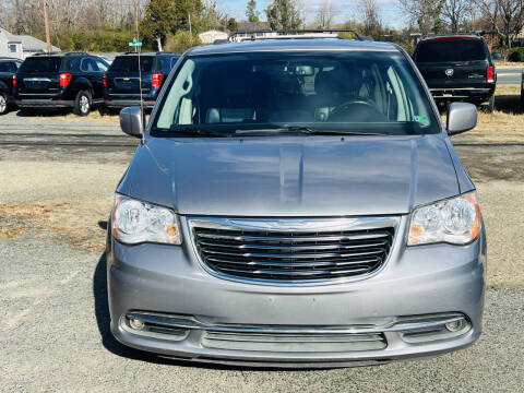2016 Chrysler Town and Country Touring