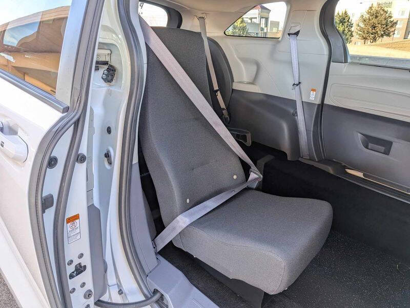 2025 Toyota Sienna LE 8-Passenger