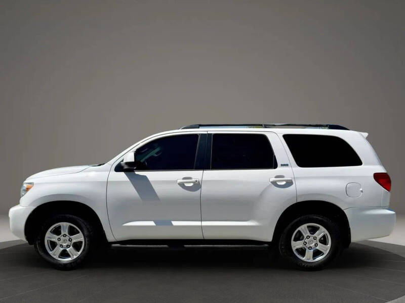 2017 Toyota Sequoia SR5