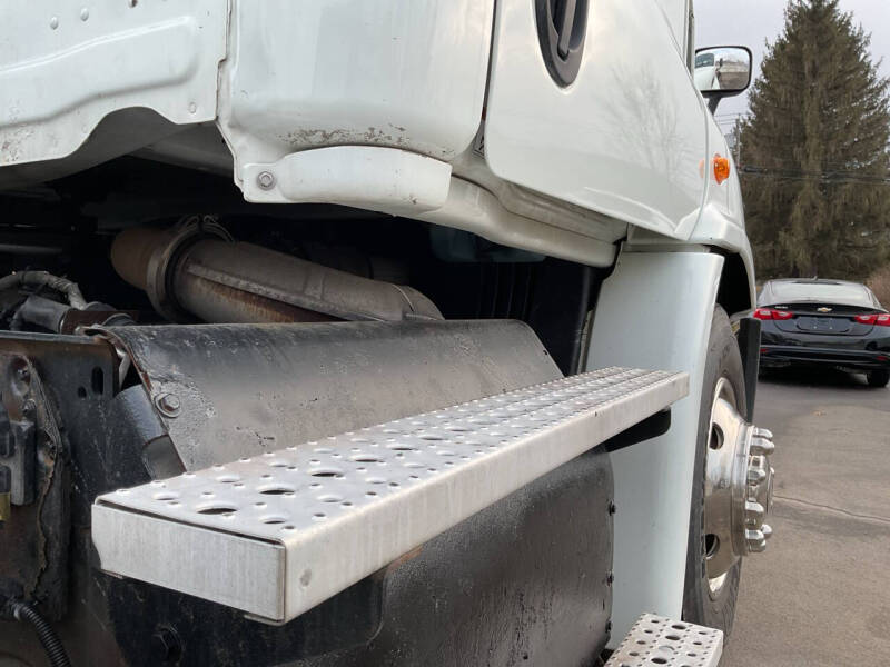 2016 Freightliner Cascadia