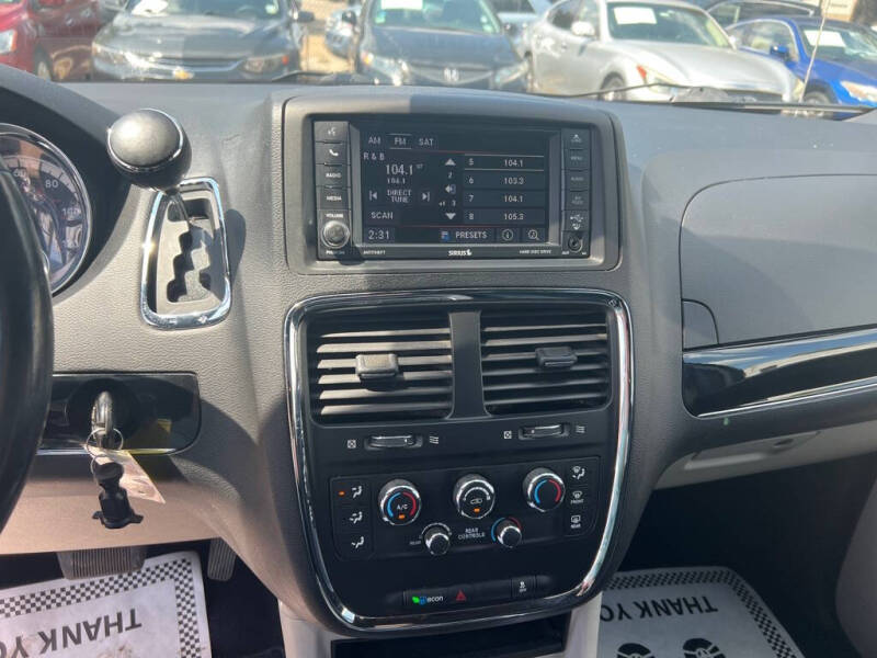 2016 Dodge Grand Caravan SXT Plus