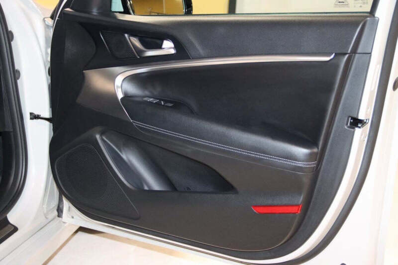 2025 Genesis G70