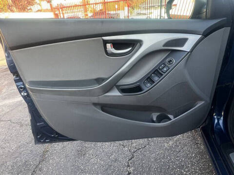 2014 Hyundai Elantra SE