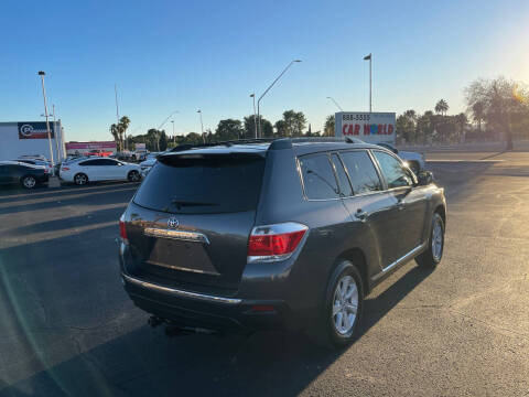2013 Toyota Highlander SE