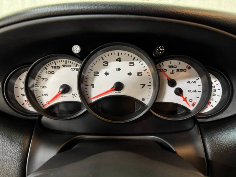 2000 Porsche 911 Carrera