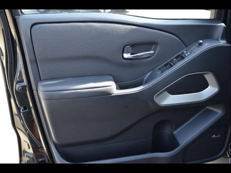 2023 Nissan Frontier SV