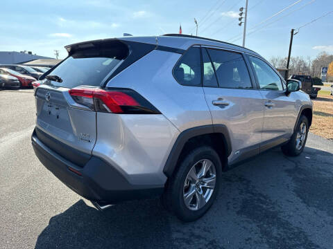 2024 Toyota RAV4 Hybrid XLE