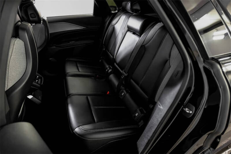 2024 Cadillac LYRIQ Tech