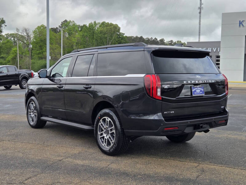 2026 Ford Expedition MAX Active