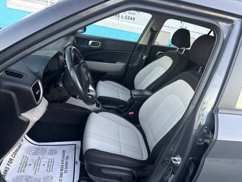 2023 Hyundai Venue SEL