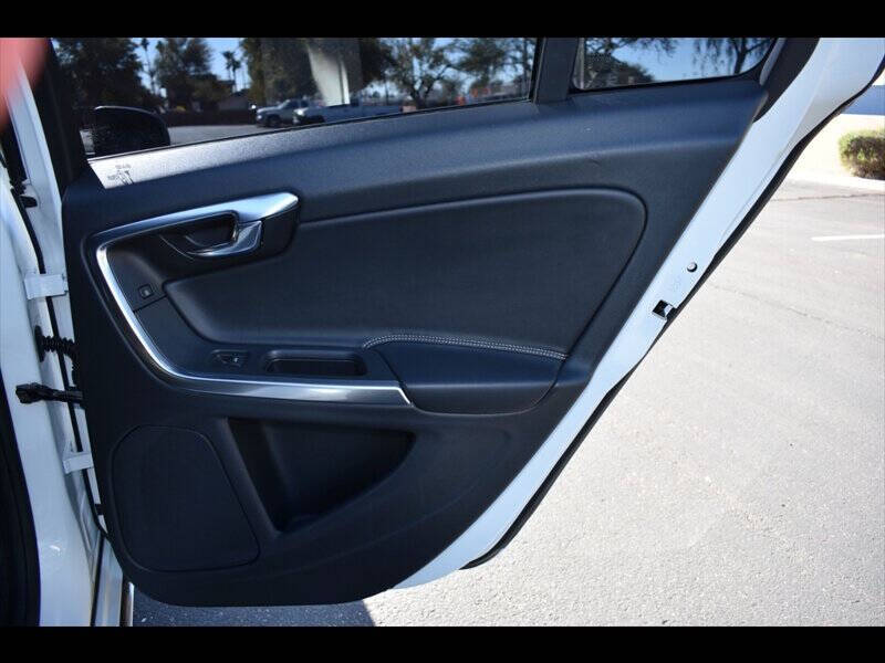 2016 Volvo S60 T5 Drive-E Premier