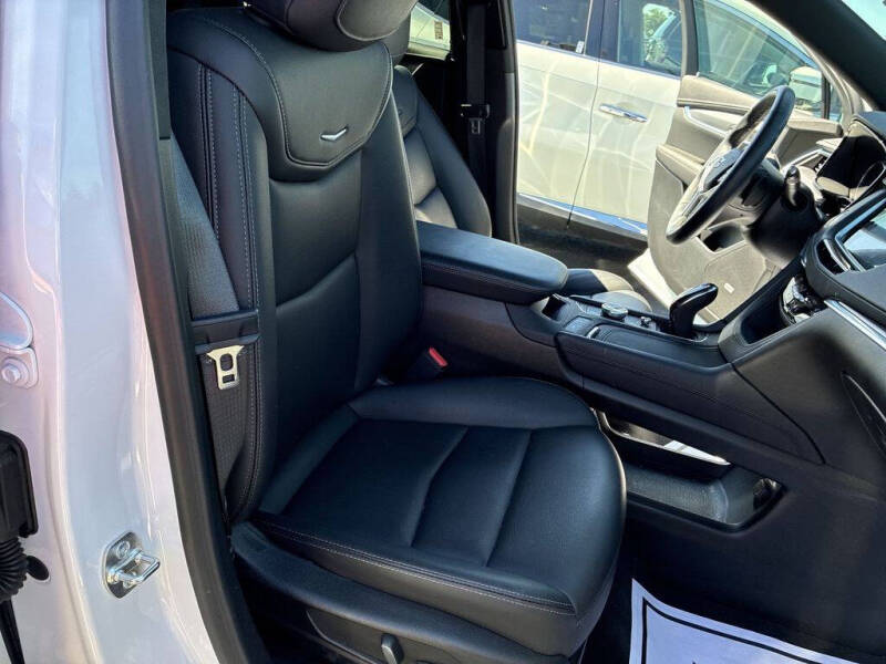 2025 Cadillac XT5 Luxury