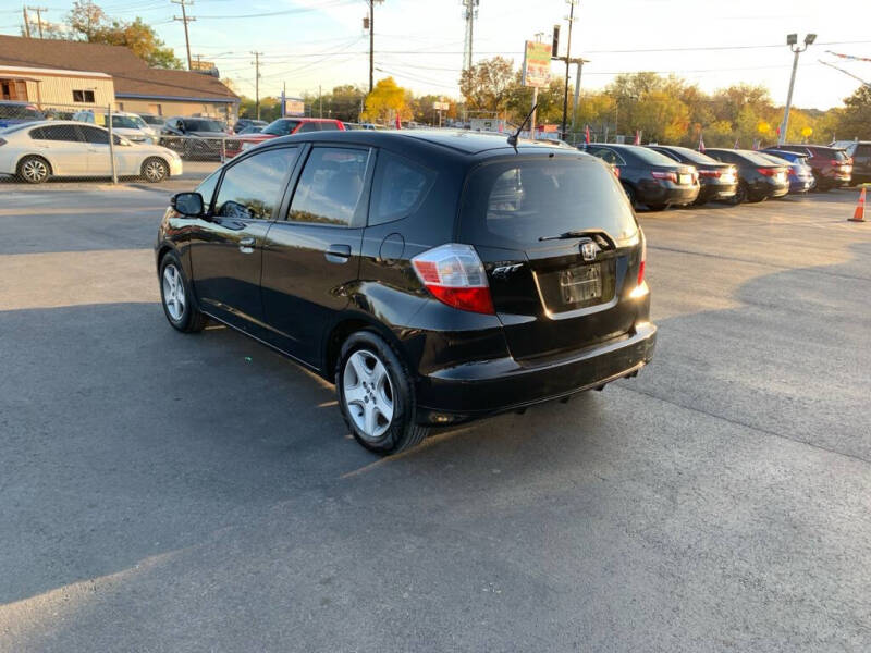 2013 Honda Fit Base photo 5