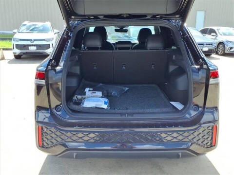 2025 Volkswagen Tiguan SE R-Line Black