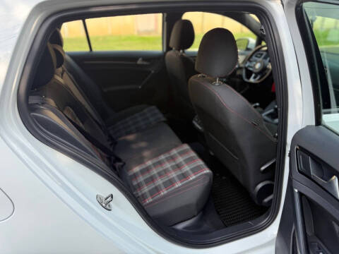 2017 Volkswagen Golf GTI S