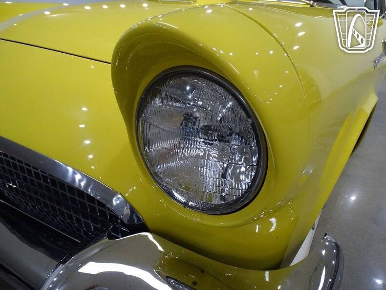 1957 Ford Thunderbird