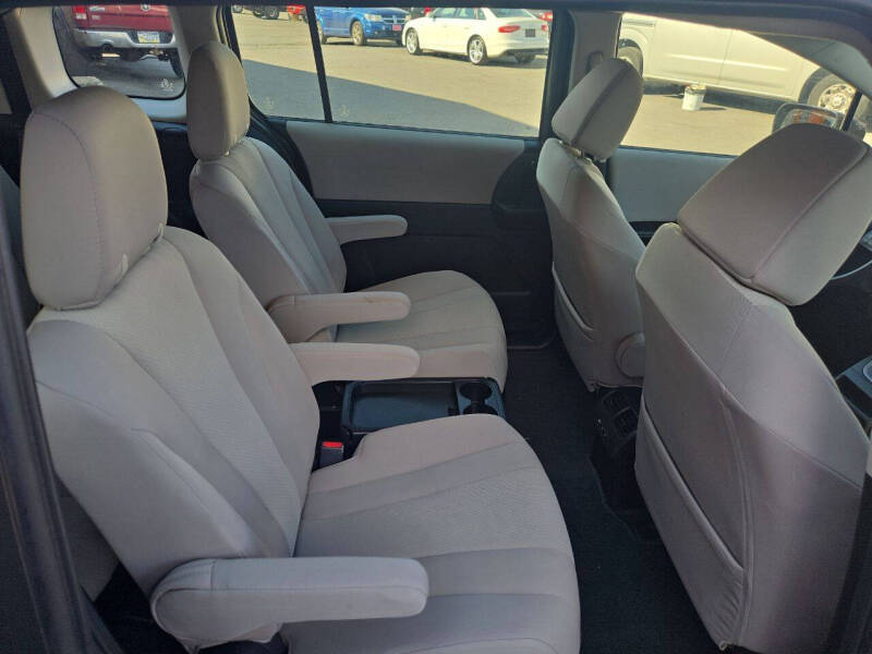 2014 Mazda MAZDA5 Sport