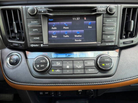 2017 Toyota RAV4 SE