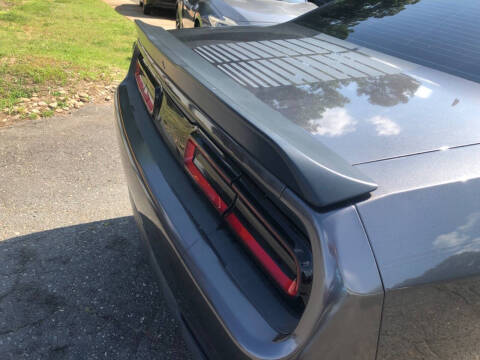 2017 Dodge Challenger R/T Shaker