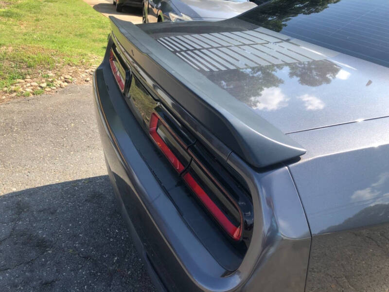 2017 Dodge Challenger R/T Shaker