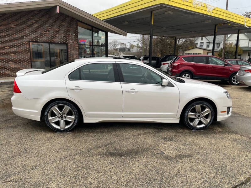 2011 Ford Fusion Sport photo 6