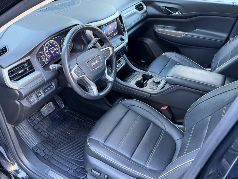 2020 GMC Acadia Denali