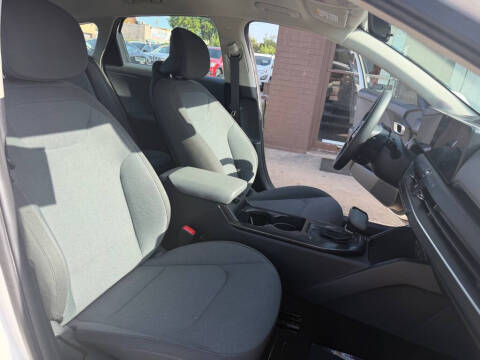 2025 Kia K4 LX