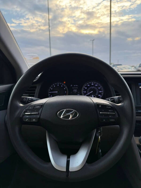 2020 Hyundai Elantra