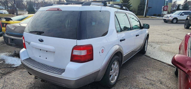 2005 Ford Freestyle SE