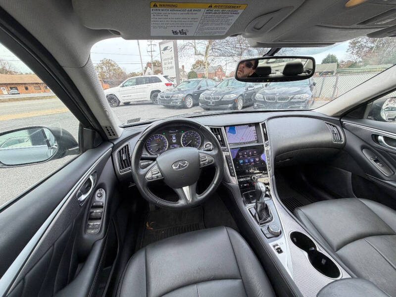 2015 Infiniti Q50 Premium