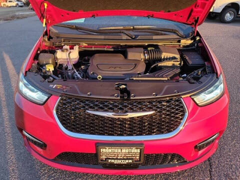2026 Chrysler Pacifica Select