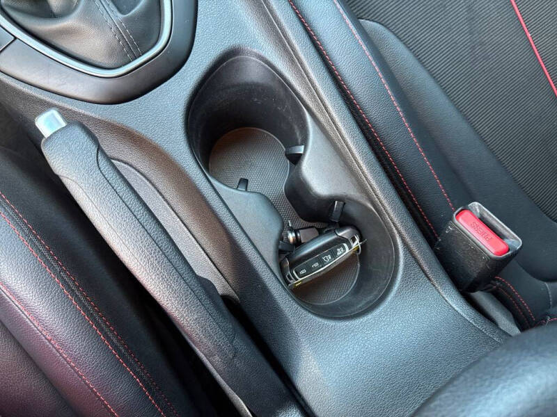 2019 Hyundai Veloster 2.0L Premium