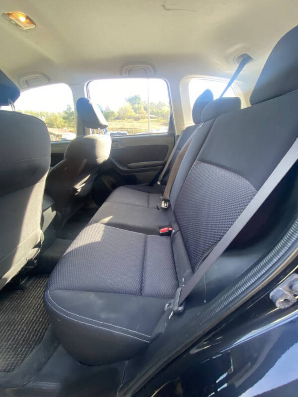 2016 Subaru Forester 2.5i