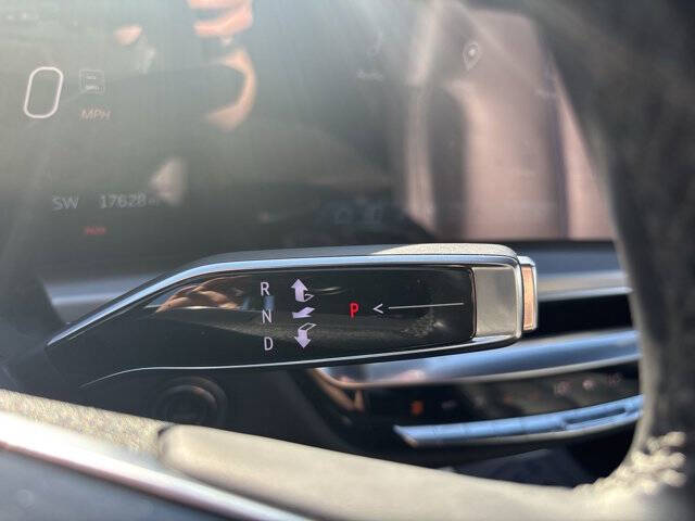 2023 Cadillac LYRIQ Luxury