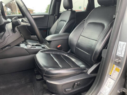 2024 Ford Escape Platinum