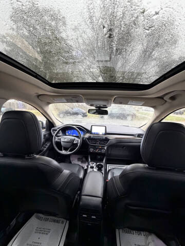 2020 Ford Escape Titanium