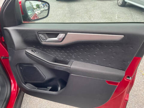 2020 Ford Escape SE