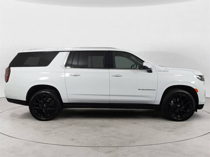 2023 Chevrolet Suburban High Country