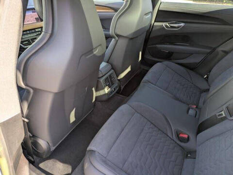 2023 Audi e-tron GT quattro Premium Plus