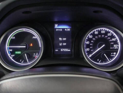 2022 Toyota Camry Hybrid LE