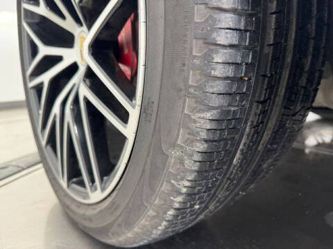 2022 Porsche Macan S