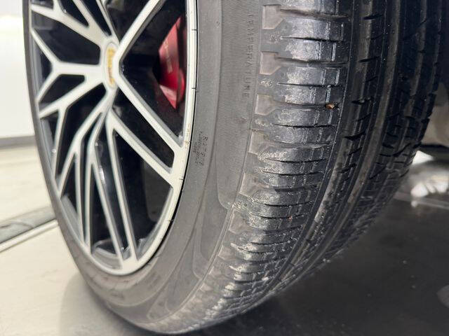 2022 Porsche Macan S