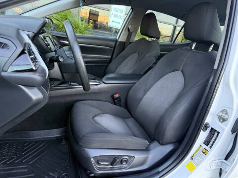 2020 Toyota Camry LE