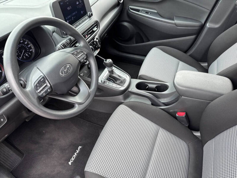 2022 Hyundai Kona SE