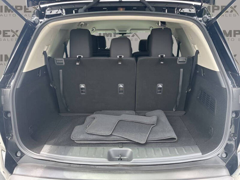 2024 Nissan Pathfinder S